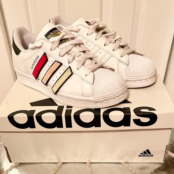 ADIDAS SUPERSTAR BIG GIRL SNEAKERS size 4 1/2 - Picture 1 of 8